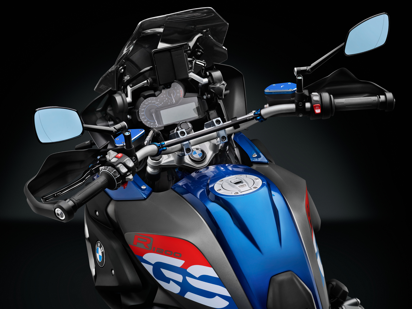 BMW_R1200GS_Rallye_Rizoma_Accessories_ZBW047B_TP034U_TP035U_AZ451T_4D