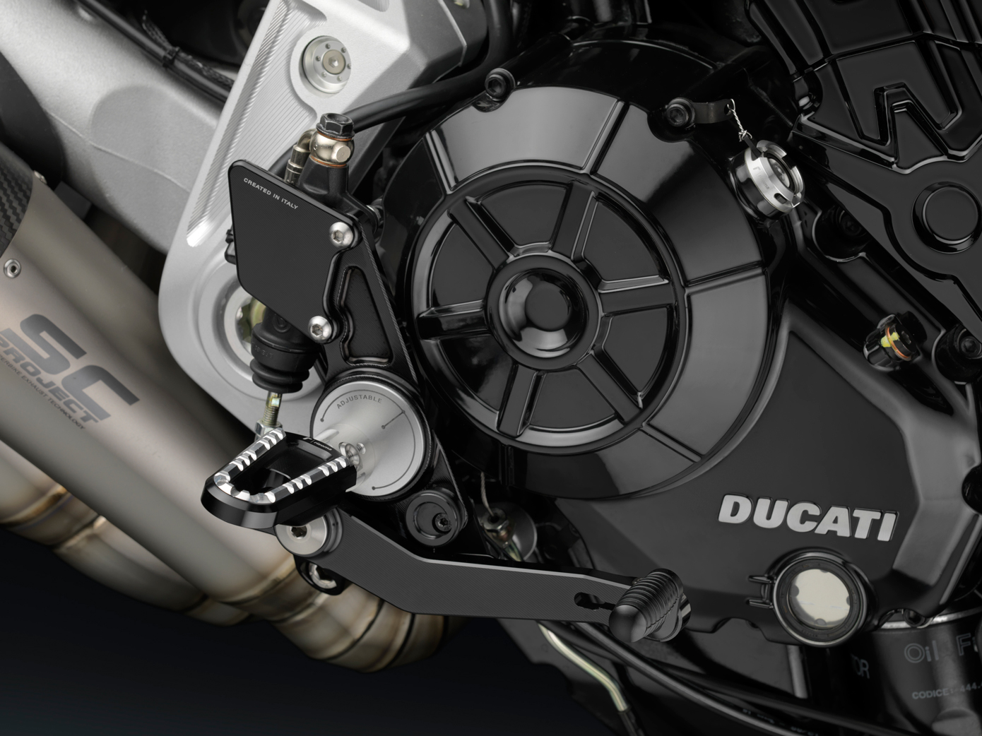 Ducati_XDiavel_Pedane_Arretrate_Rizoma_PE220B_Rearsets