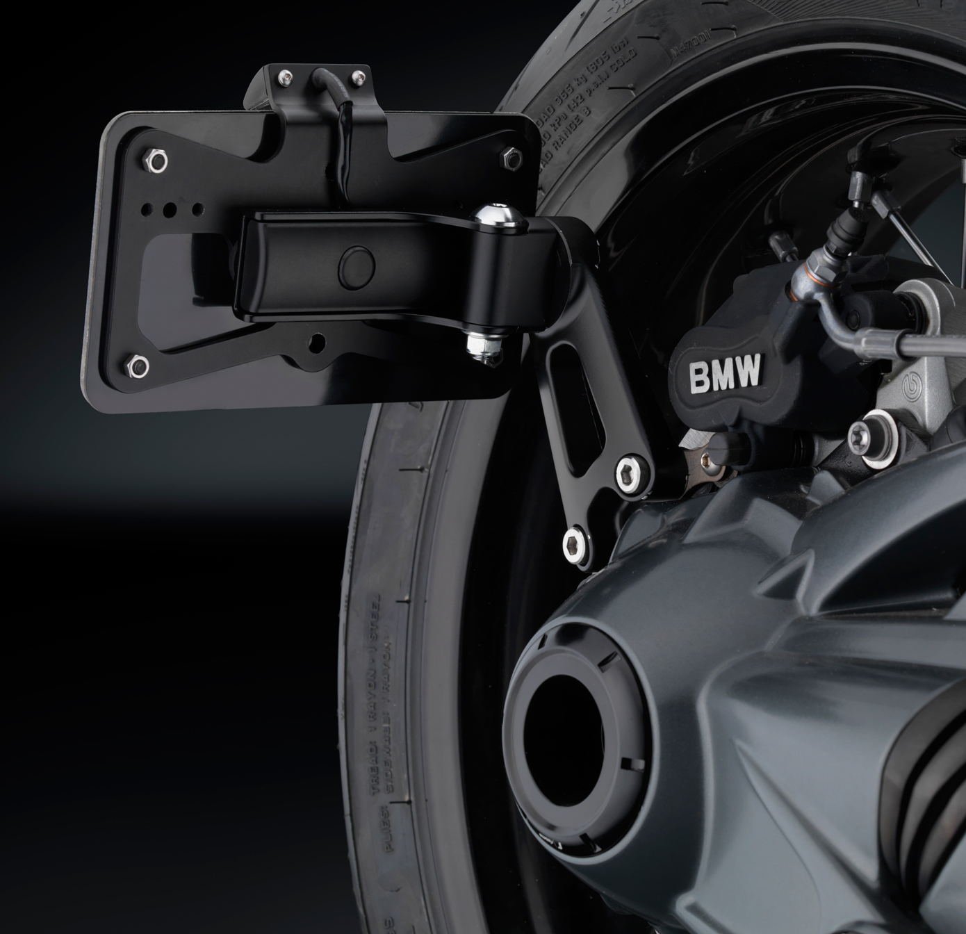 Rizoma_BMW_NineT_PT707B_OUTSIDE_Licence_Plate_Portatarga
