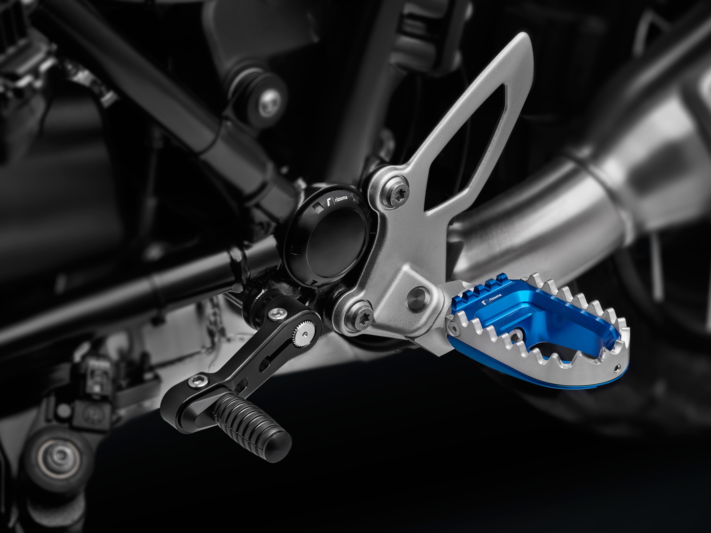 Rizoma_BMW_RnineT_Urban_GS_PE640U_PE798A_PE412B_ZBW033B