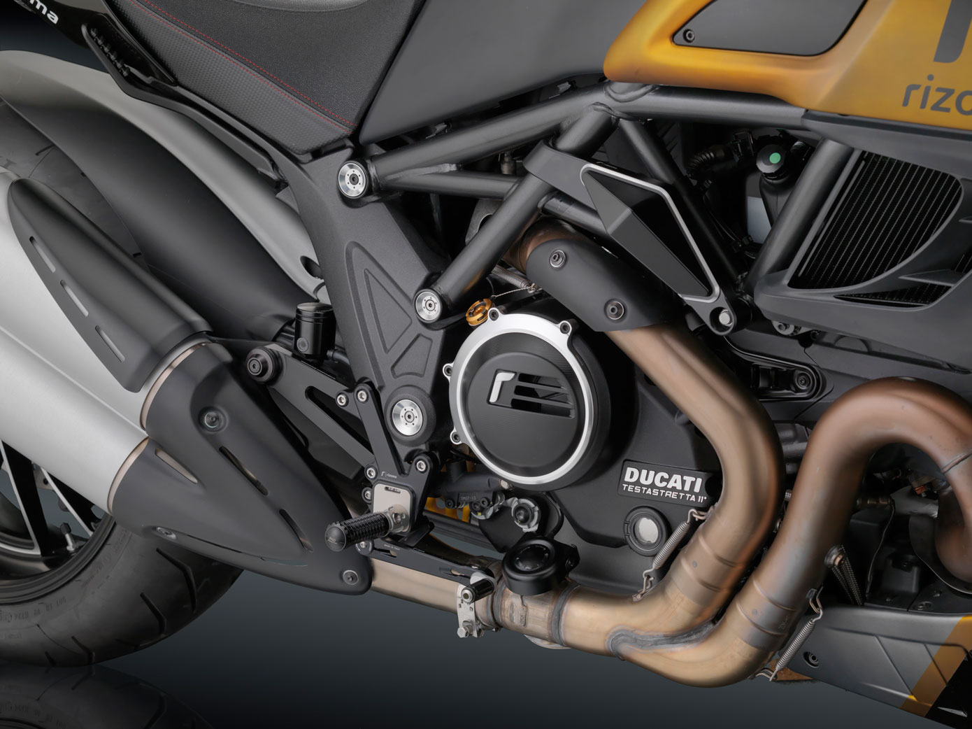 Rizoma_Ducati_Diavel-5