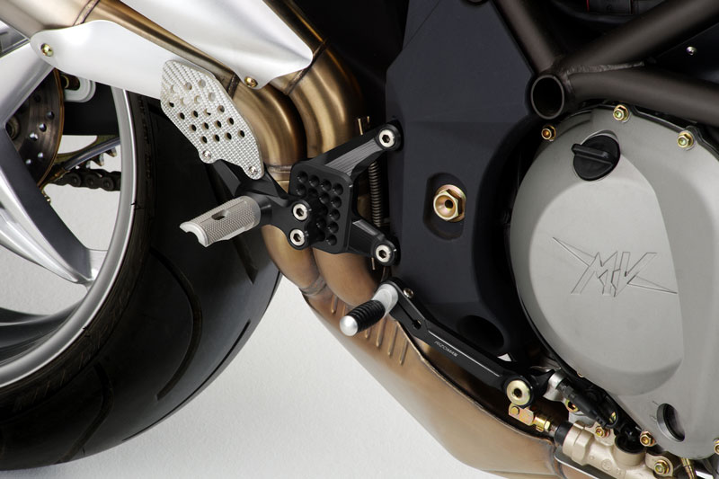 Rizoma_PE430B_Brutale