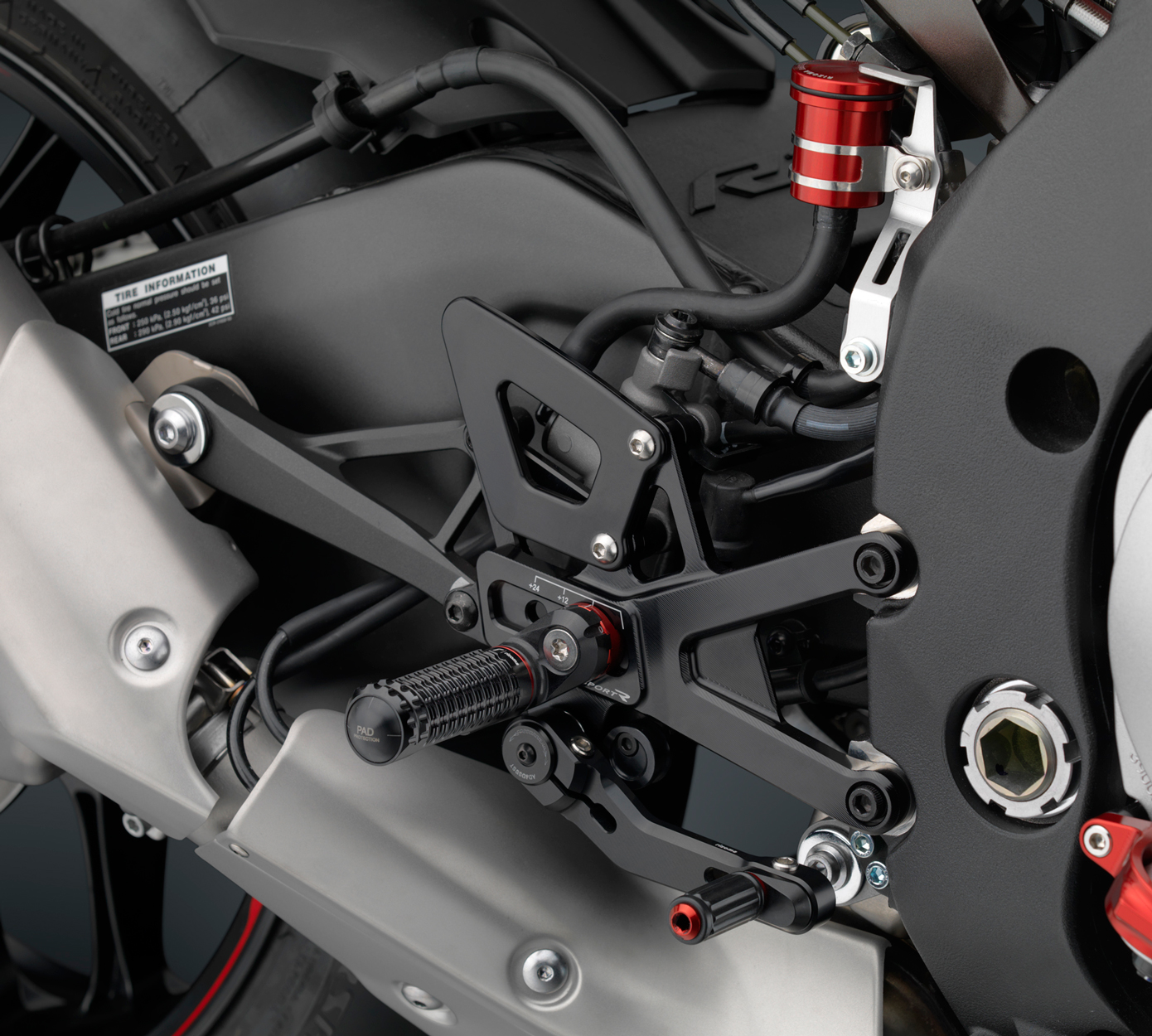 Rizoma_RRC_Rearsets_PER128B_Right_Side